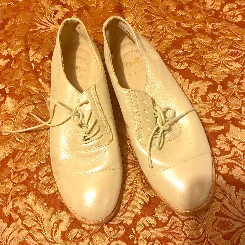 Gap shoes